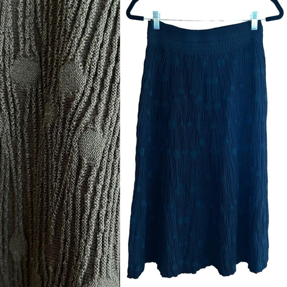 Commense Midi Skirt Womens M Black Knit 3D Detail Pull On‎ Elastic Waist NWT